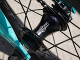 2025 Sunday Primer 16 16.5TT - Gloss Turquoise
